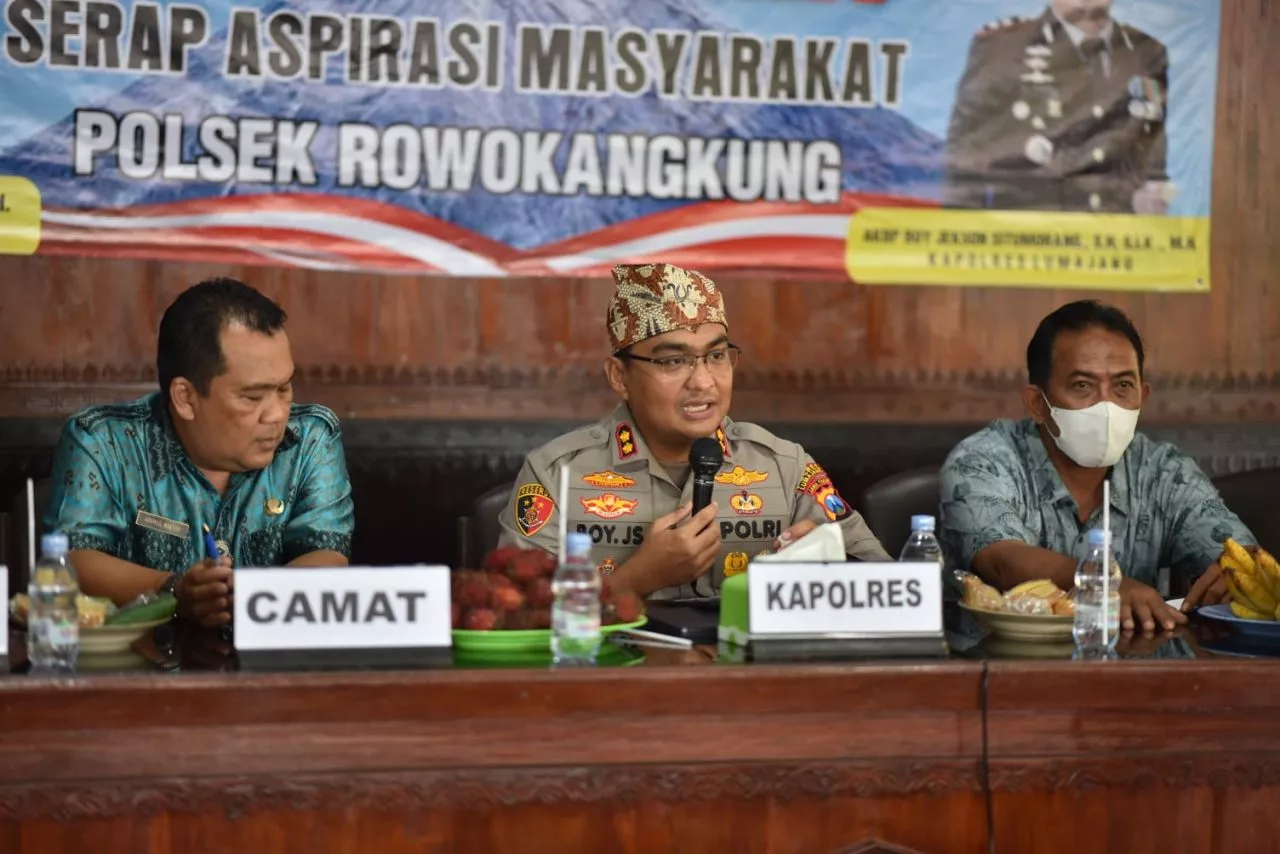 Polres Lumajang Dukung Pemkab Sukseskan Program Gerakan Masyarakat Pemasangan Tanda Batas