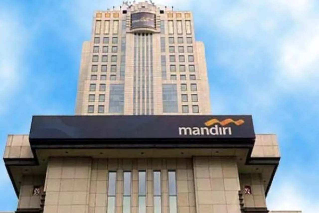 Zainudin Amali, Mundur Dari Menpora Kini Menjadi Komisaris Bank Mandiri