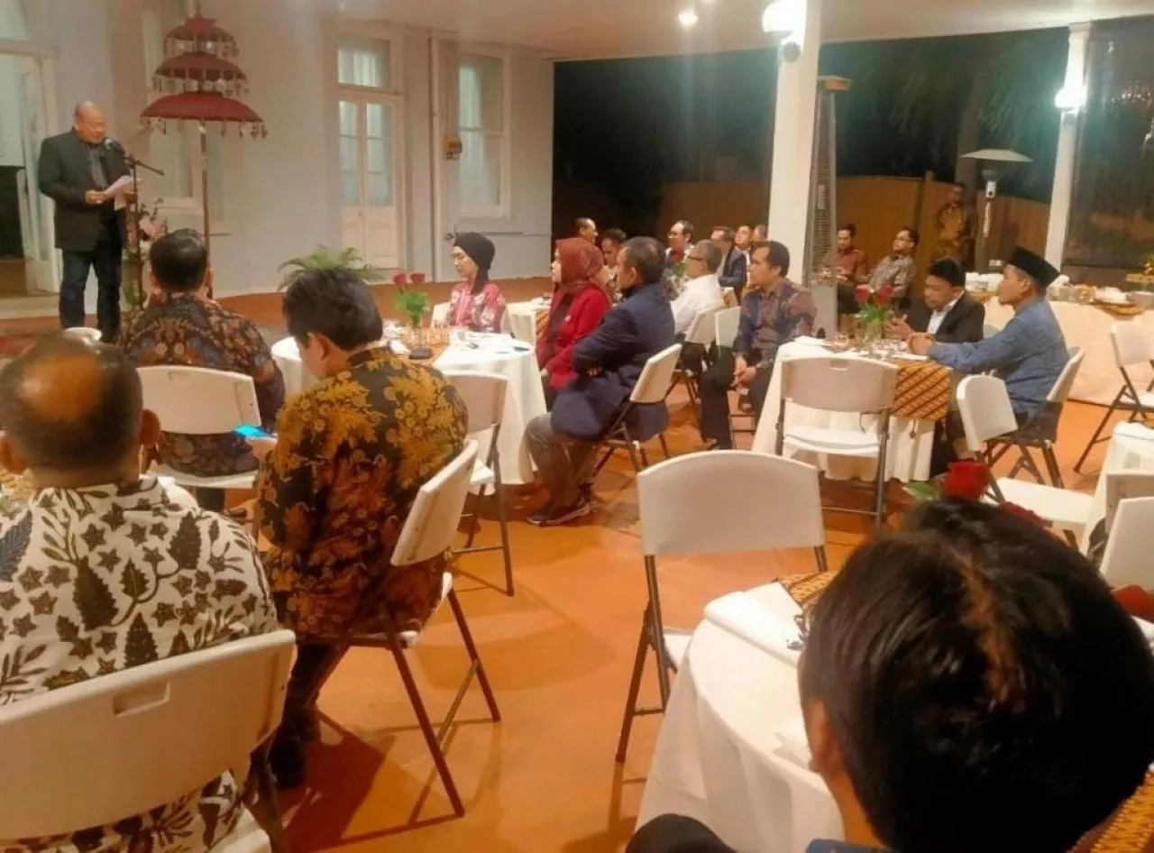 Di Sydney Ketua DPD RI Ungkap Kenapa Rakyat Tak Sejahtera