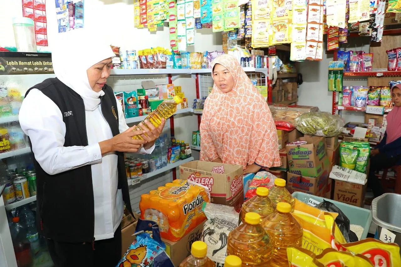 Gubernur Khofifah Pastikan Stok Bahan Pokok Aman Hingga Lebaran
