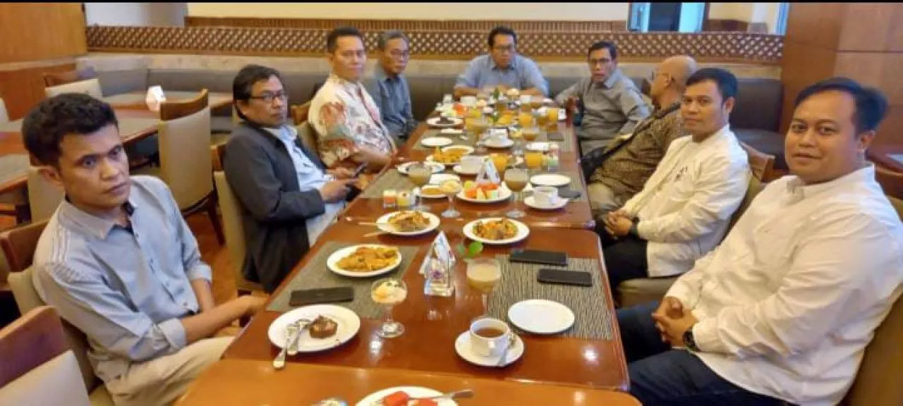 Bincang Santai Pengurus Harian SMSI Pusat Sambil Buka Puasa Bersama