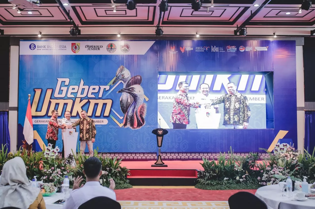 Peresmian Geber UMKM 2023 dan Wisata Meru Betiri Untuk Majukan Perekonomian Warga Jember