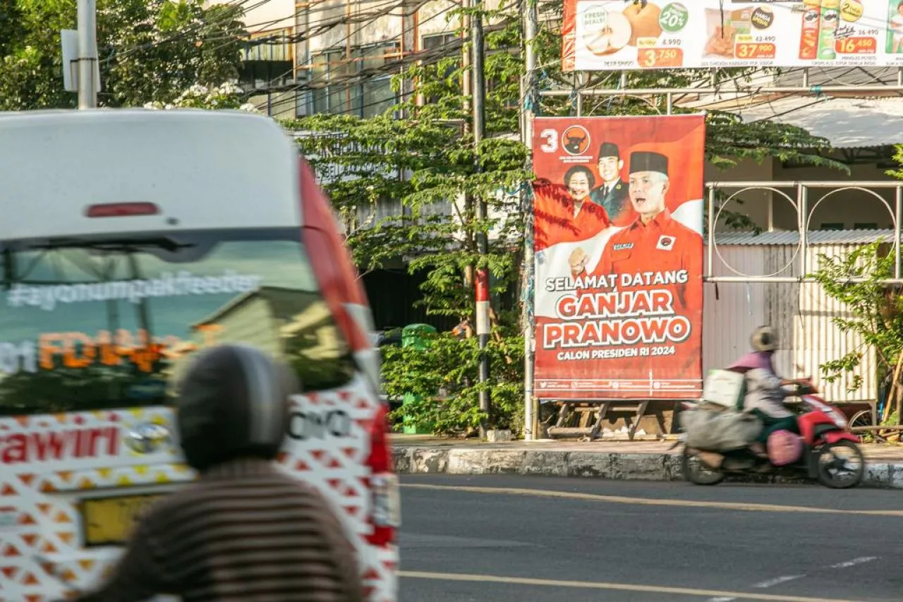 Ganjar Kunjungi Rumah Bung Karno di Pandean, Diserahkan Kendil Berisi Air dari Sumur Jobong Berusia 600 tahun, Apa Maknanya
