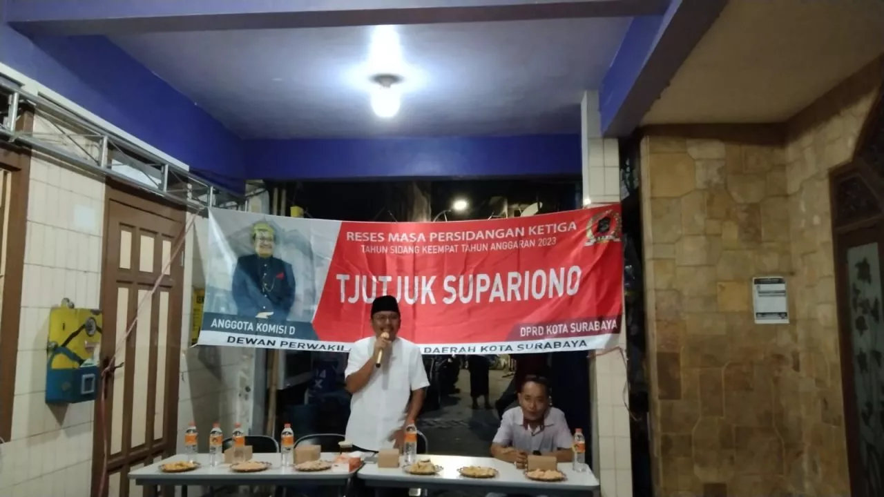 Jaring Aspirasi, Tjutjuk Supariono Disambati Warga Putat Jaya Soal Sistem Zonasi Sekolah