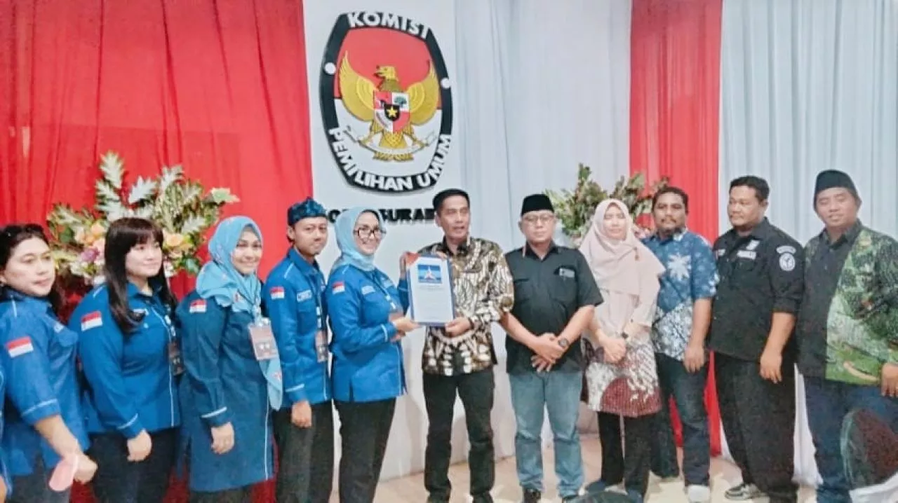 Partai Demokrat Kota Surabaya Daftarkan Bacaleg, Targetkan 10 Kursi