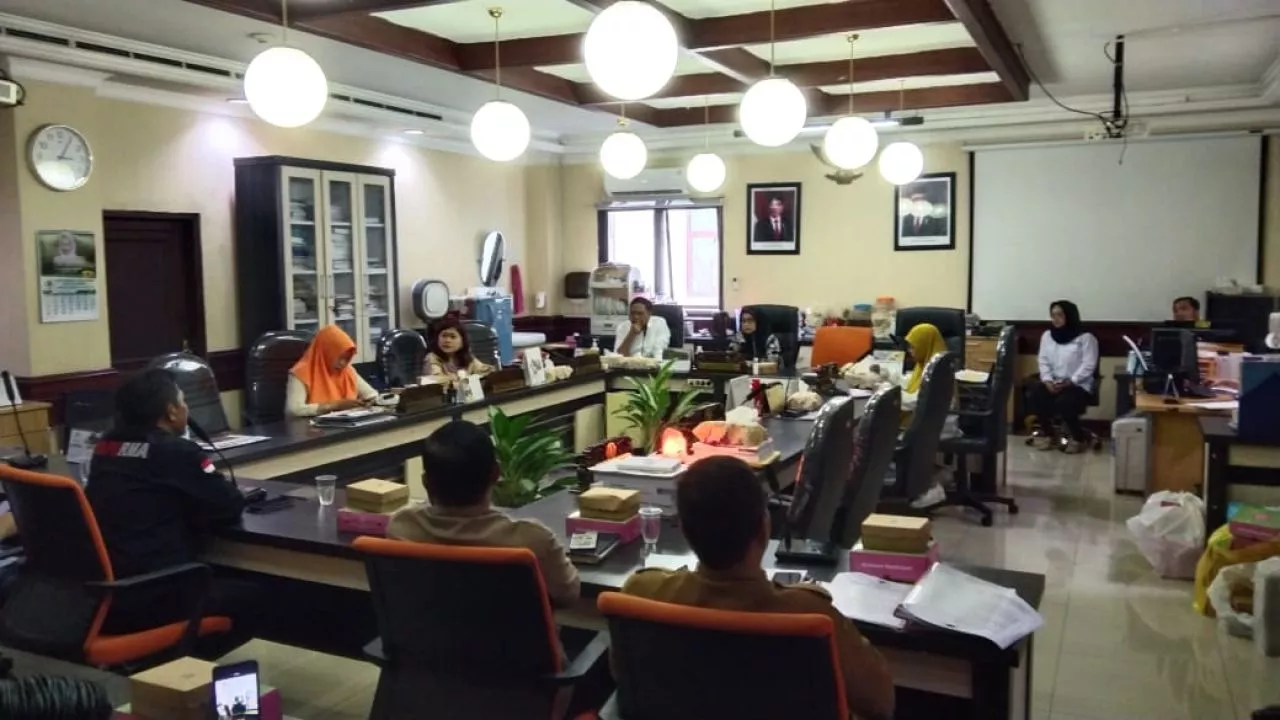 Merasa Tak Digubris, Paguyuban PKL Masjid Al-Akbar Surabaya Mengadu ke DPRD