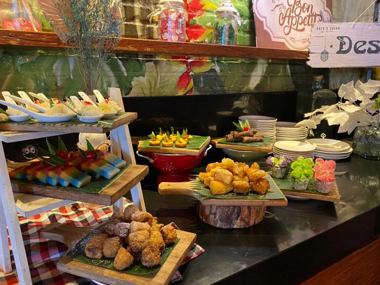 Luminor Hotel Jemursari Gandeng UMKM Gelar Acara Makan Siang, Sajikan Kreasi Menu Suroboyoan