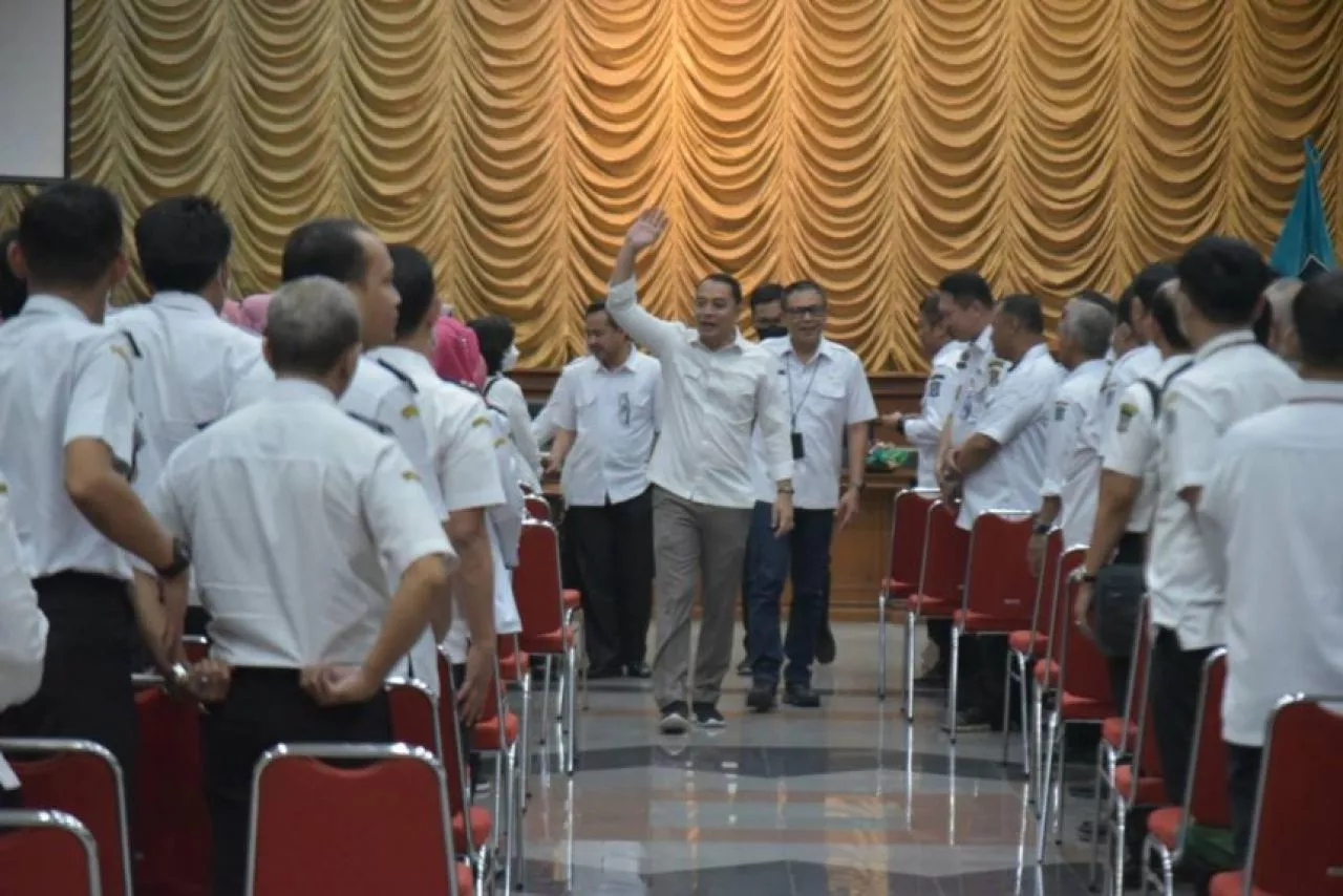 KPK Ingatkan Walikota Soal Pungli Di Pemkot Surabaya