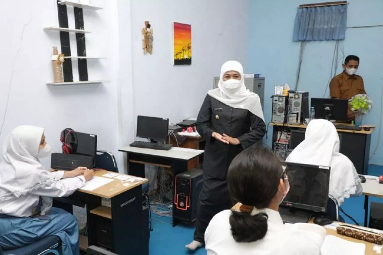 Gubernur Jatim Keluarkan Kebijakan Baru PPDB 2023 Untuk SMA SMK SLB Negeri