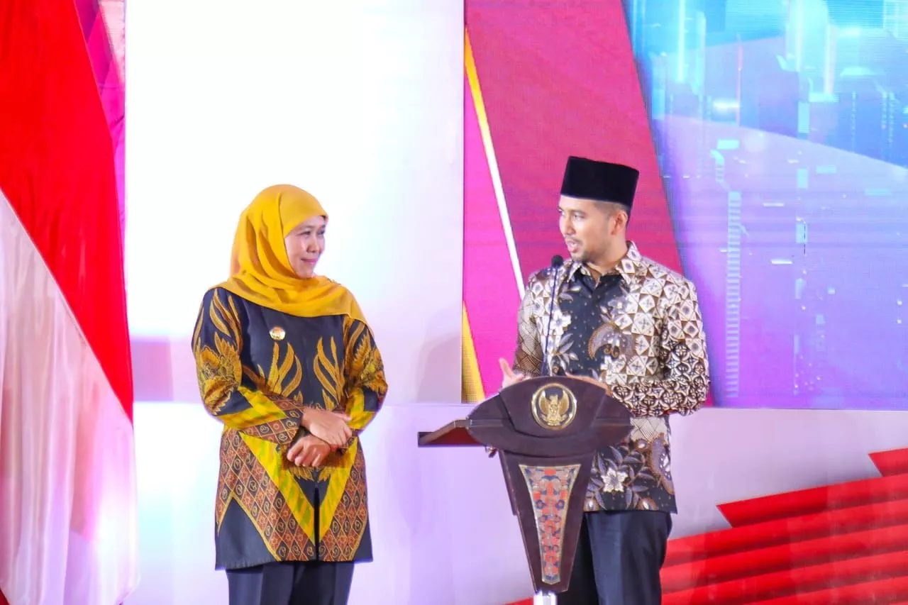 Survei Indopol: Publik Puas Dengan Kinerja Khofifah-Emil Dardak