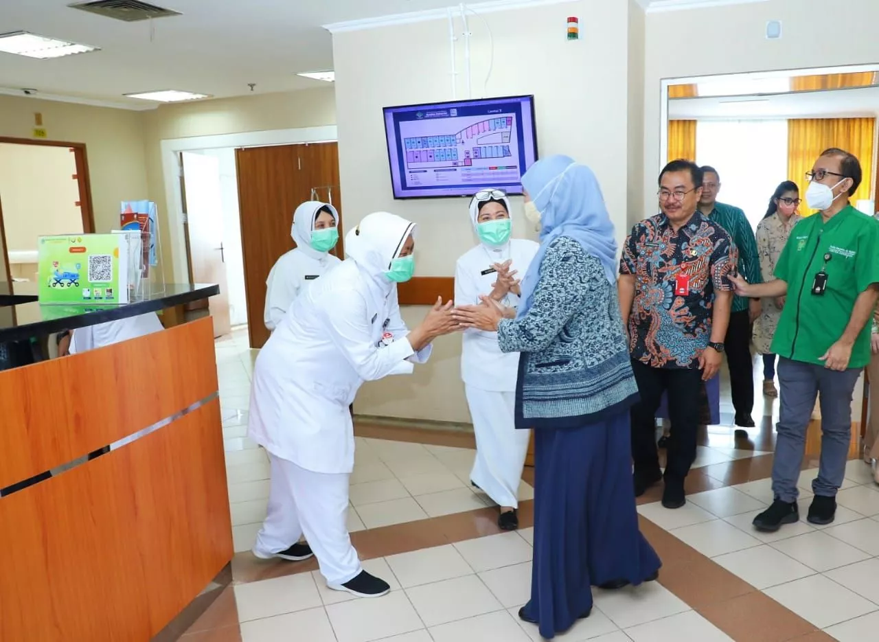 Gubernur Khofifah Optimis Keperawatan Masa Depan Mampu Jawab Tantangan Kesehatan Global