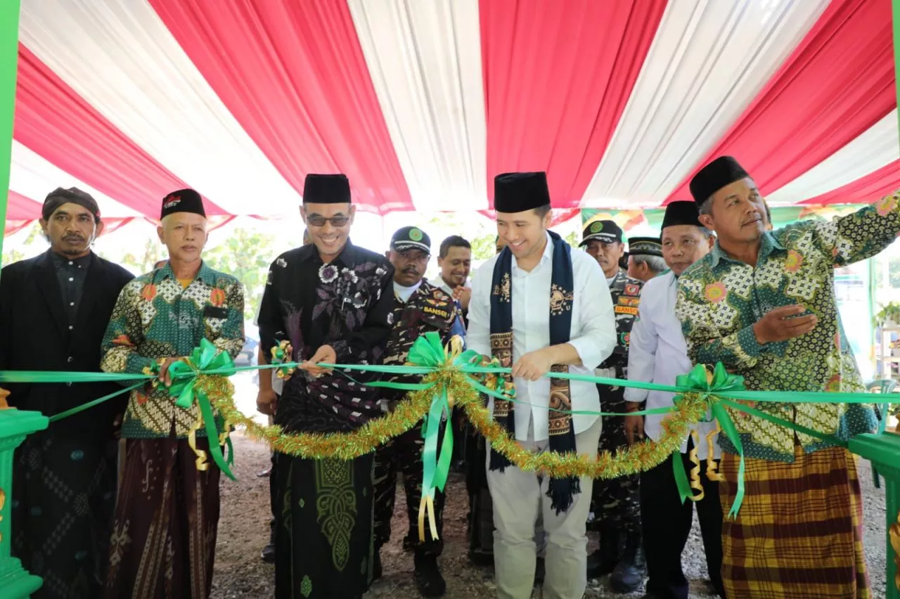 Wagub Emil Dardak Resmikan Gedung NU Center Geneng