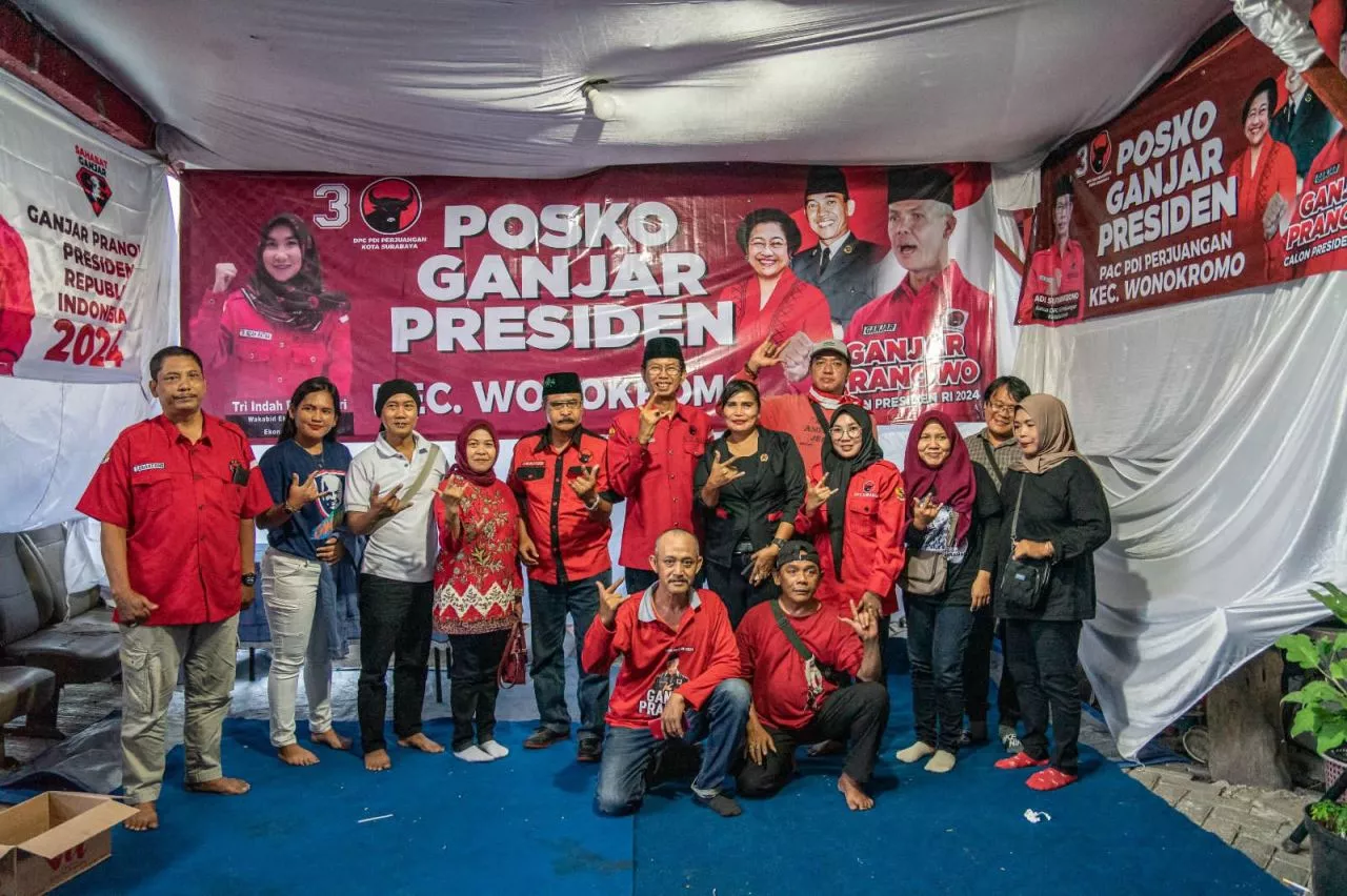 Bulan Bung Karno, Kader Banteng Surabaya Gotong Royong Dirikan Posko Ganjar Presiden