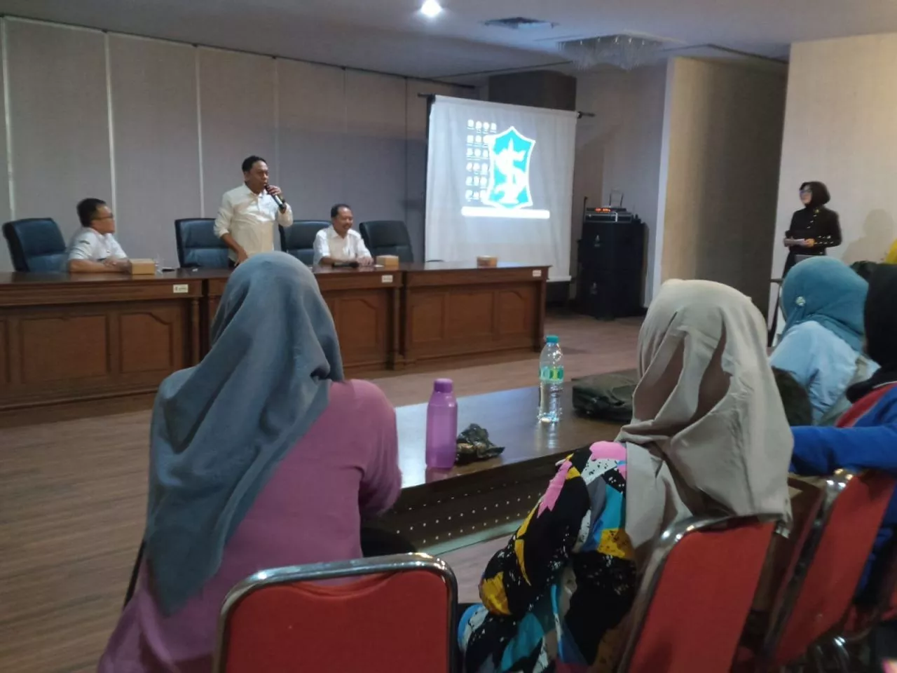 Tata Kelola Pasar Rakyat Jambangan, Anas Karno: Desak Dinkopdag Antarkan Produk UMKM Berdaya Saing