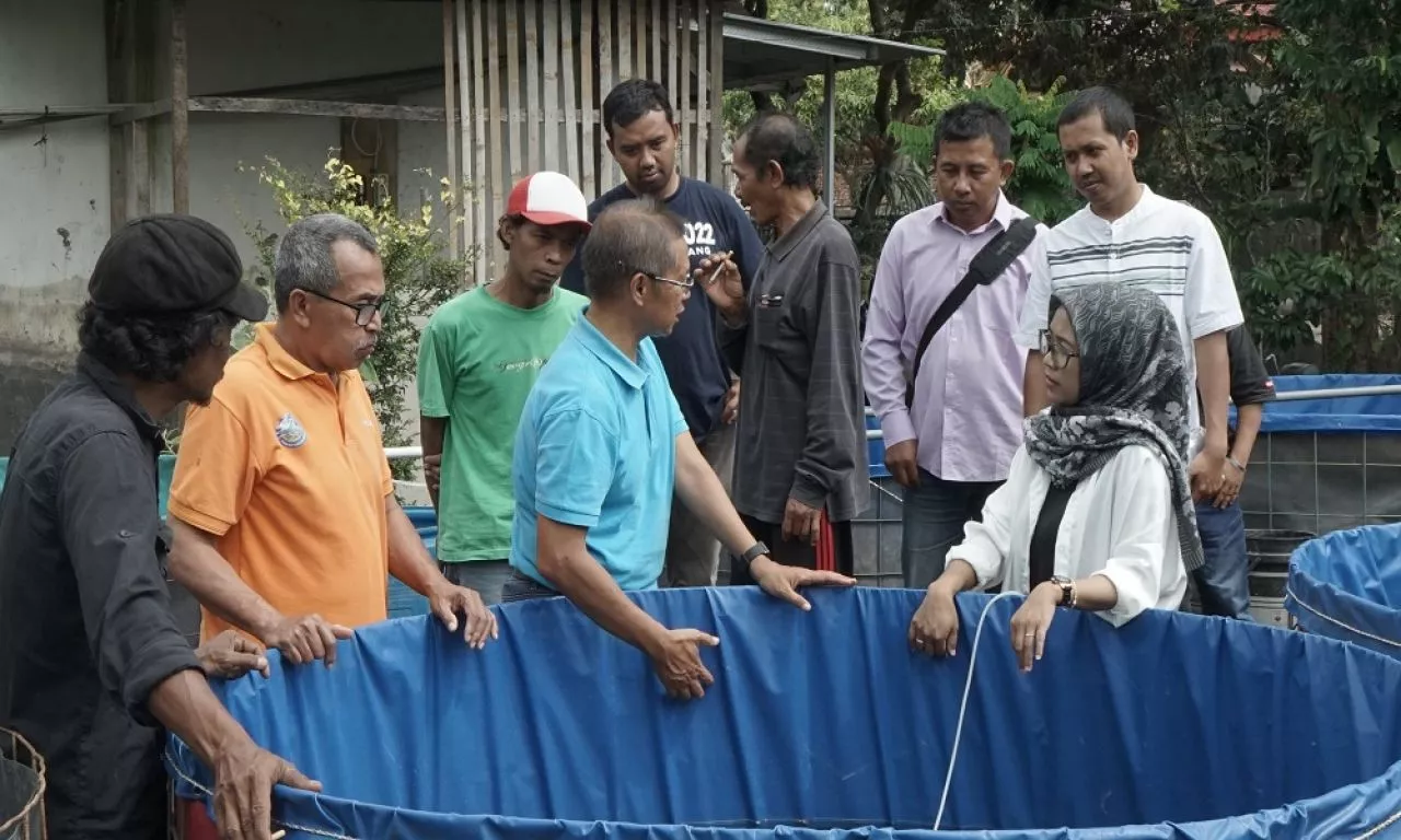 Tim Doktor Mengabdi UB Dorong Penerapan Biofloc Teknologi Untuk Budidaya Ikan Nila Di Batu