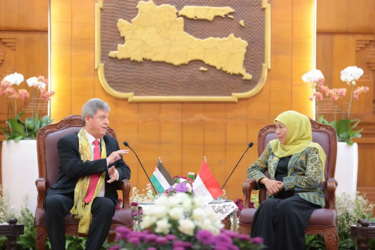 Gubernur Khofifah Tawarkan Peluang Beasiswa Pendidikan Tinggi di Jatim Untuk Mahasiswa Palestina