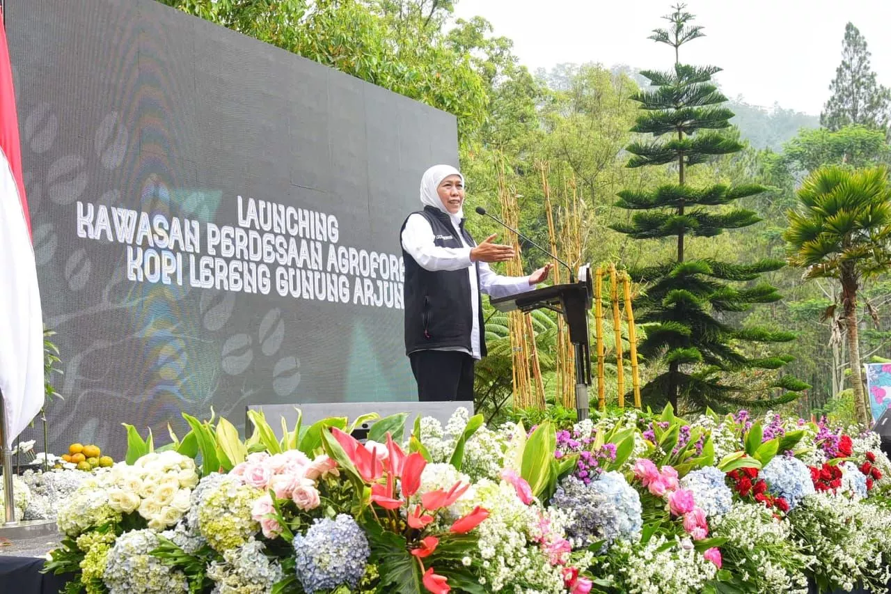 Gubernur Khofifah Resmikan Agroforestri Kopi Lereng Gunung Arjuno