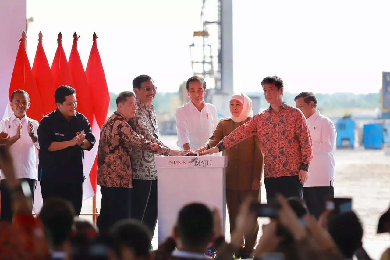 Jokowi Tinjau Progres Pembangunan Smelter Freeport dan Groundbreaking Pabrik Foil Tembaga Di Gresik
