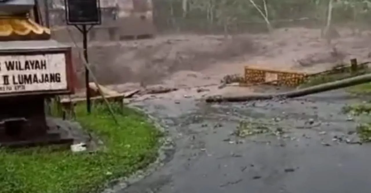 Banjir Hantam Lumajang, Jalur Malang Lumajang Terputus