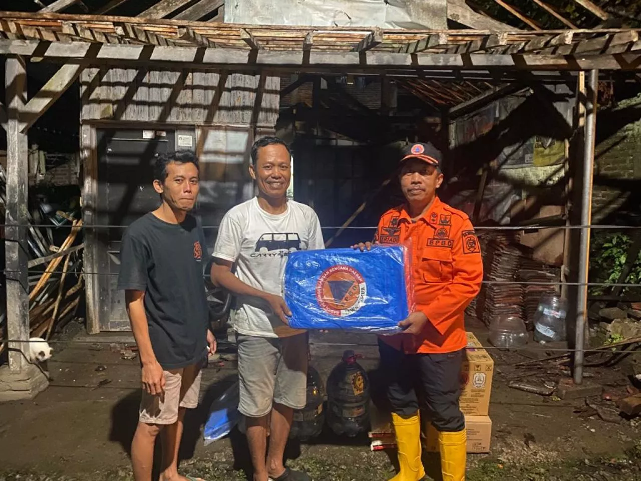 Terdampak Gempa Bumi Yogyakarta, Gubernur Khofifah Kirim Bantuan Ke Pacitan