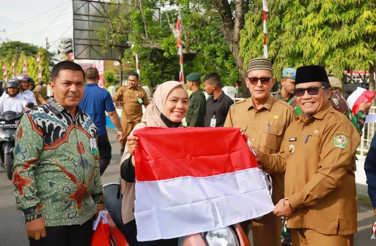 Pemkab Pidie Canangkan Gerakan 10 Ribu Bendera Merah Putih