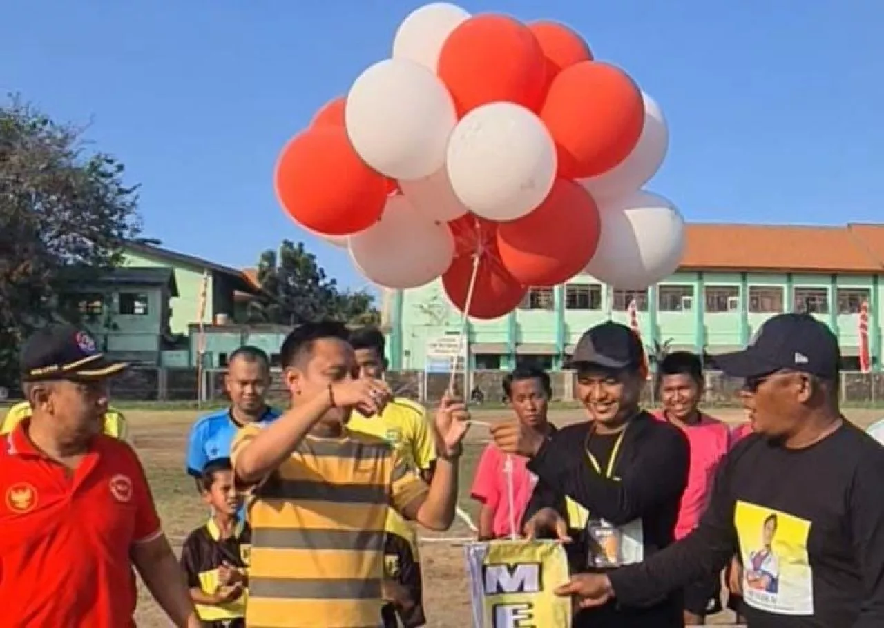 Ketua DPD Partai Golkar Surabaya, Buka Turnamen Sepak Bola Medokan Ayu Cup