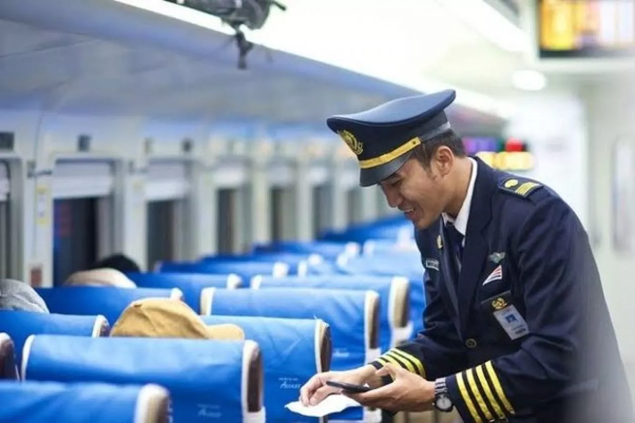 Naik Kereta Api Melebihi Relasi Disanksi