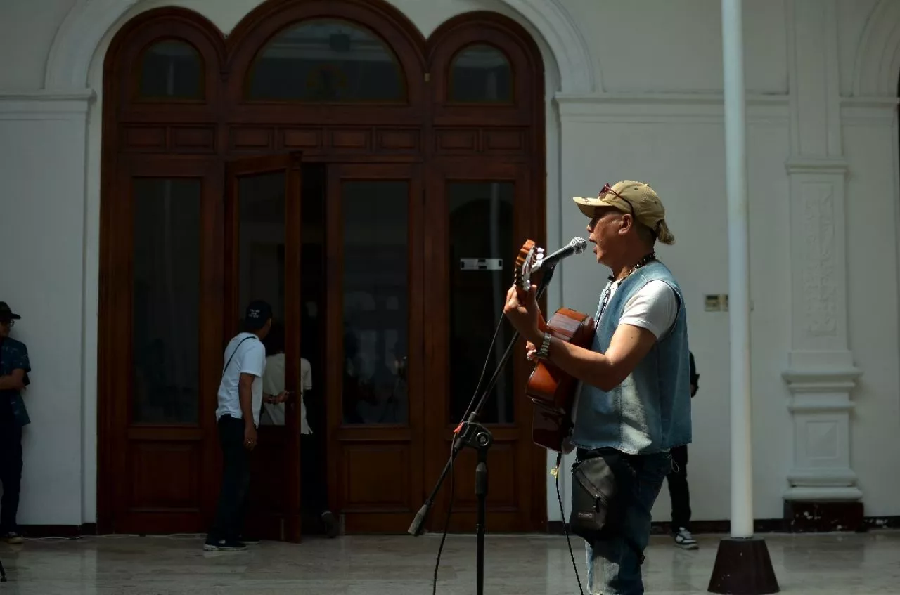 Kurasi Musik Jalanan di Surabaya, Pengamen Naik Kelas