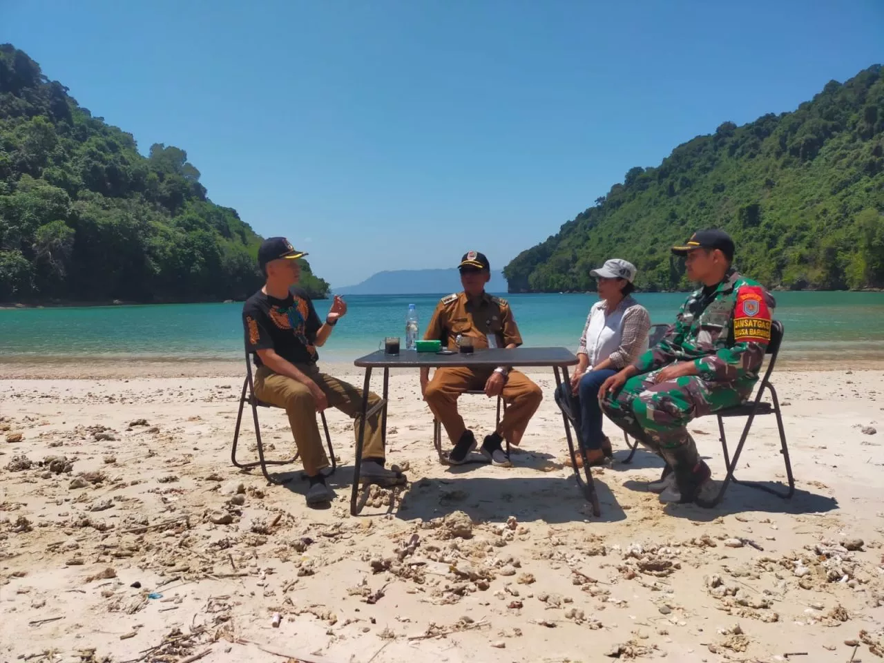 Pulau Nusabarong, Disparbud Jember Kaji Kemungkinan Kembangkan Wisata Bahari