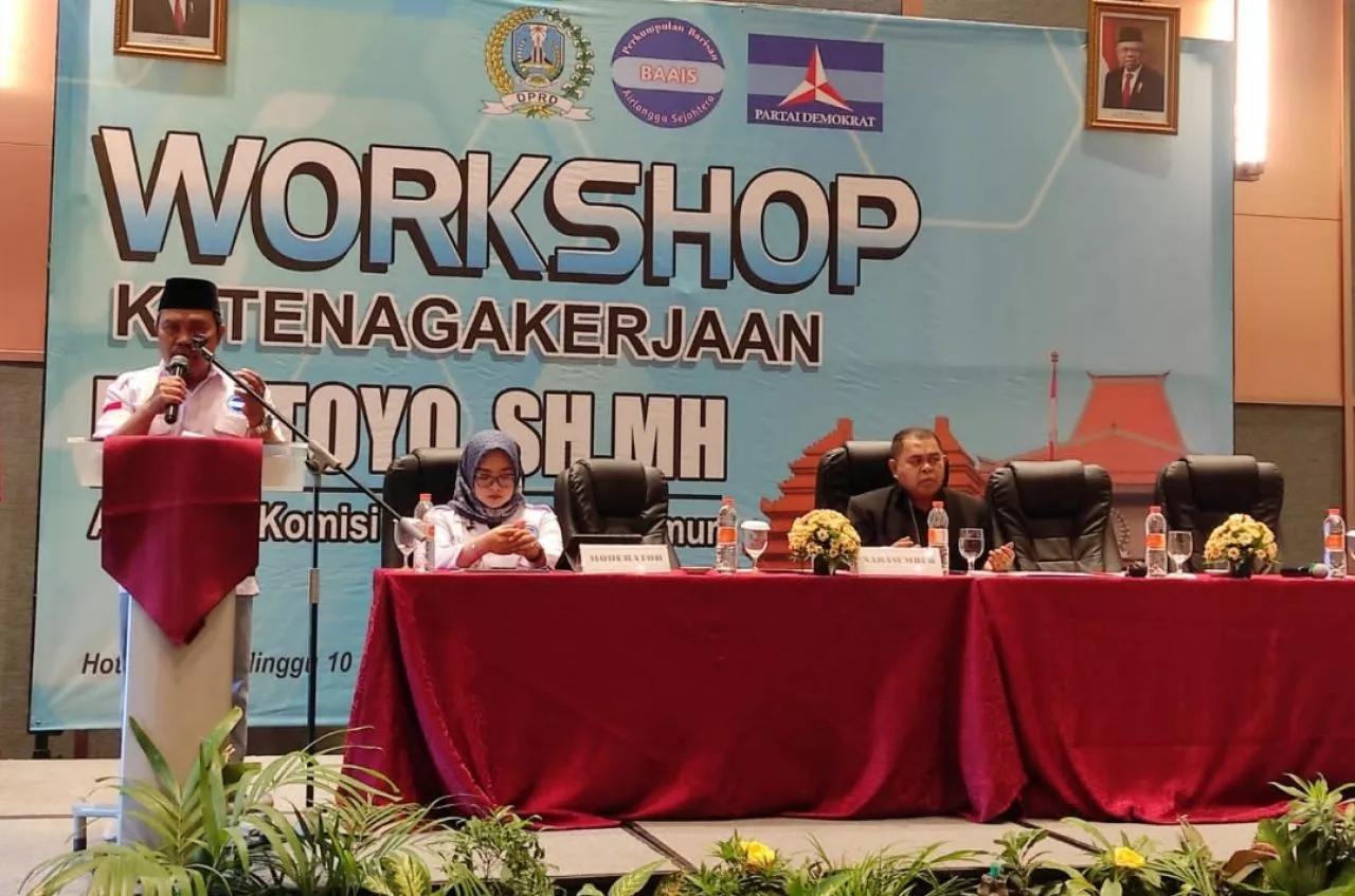 Tingkatkan Taraf Hidup Masyarakat, Anggota Komisi E Gelar Workshop Ketenagakerjaan