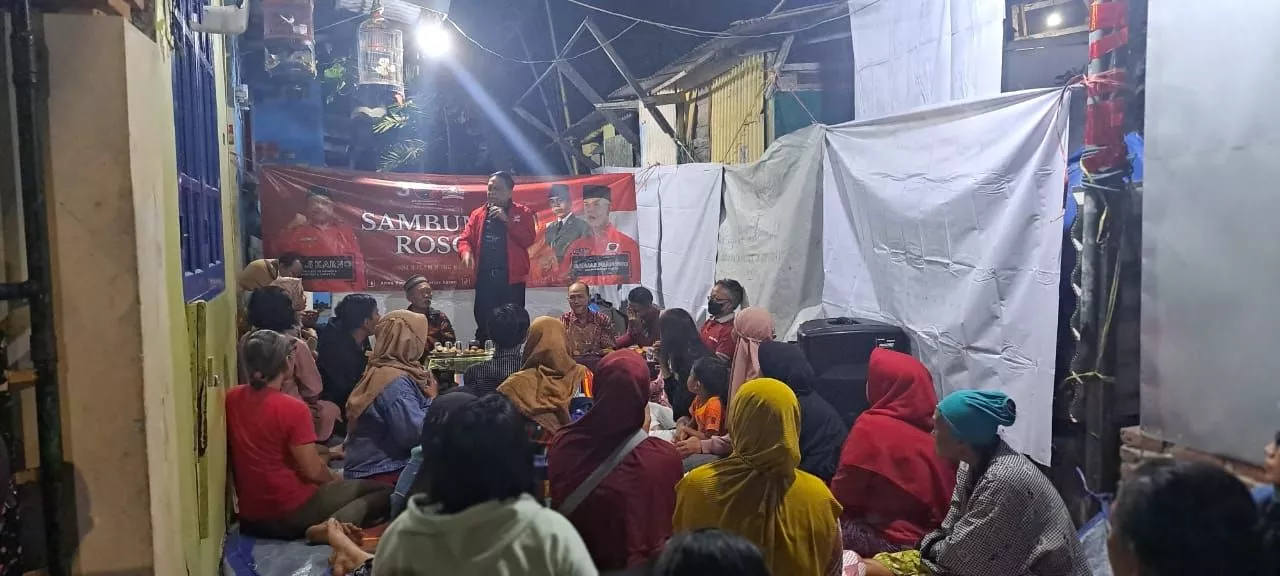 Sosialisasi Ganjar Presiden, Ketua Bappilu PDIP Surabaya Blusukan di Kalijudan