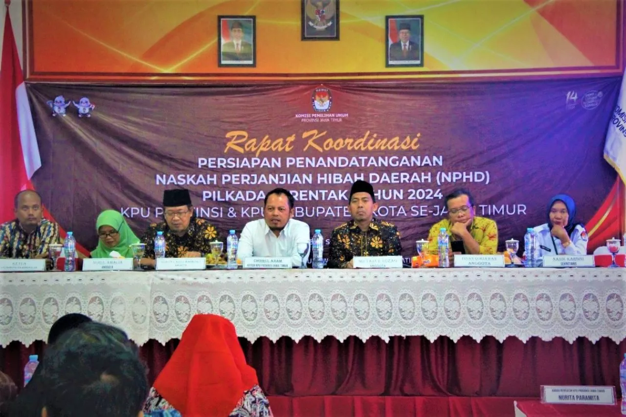KPU Jatim dan 32 KPUD Tandatangani BA Hibah Pemilu 2024