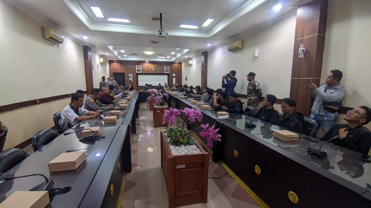 PMII Cabang Jember dan Pansus RTRW DPRD Jember 1 Suara