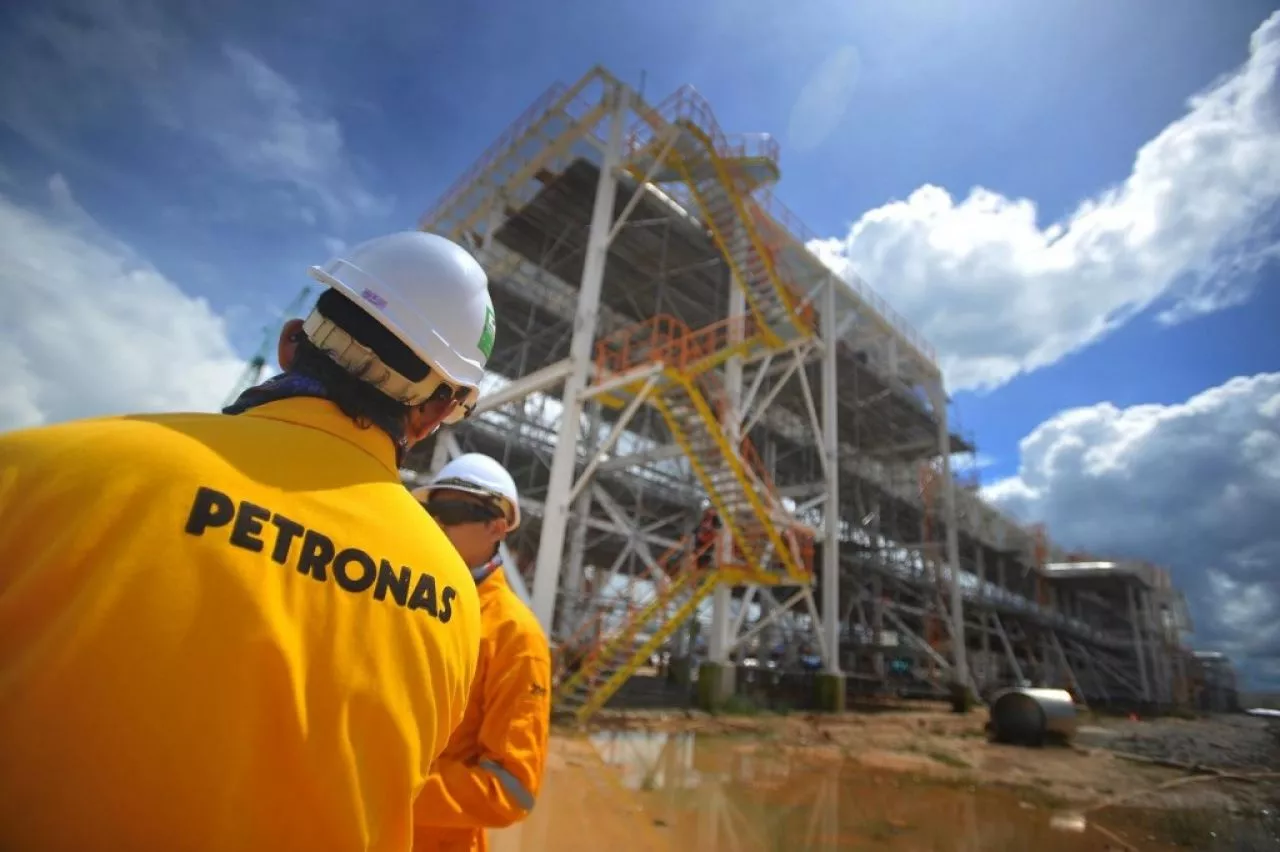 PETRONAS Tuntaskan Pengalihan Hak Partisipasi Kepada Petrogas Jatim Sampang Energi