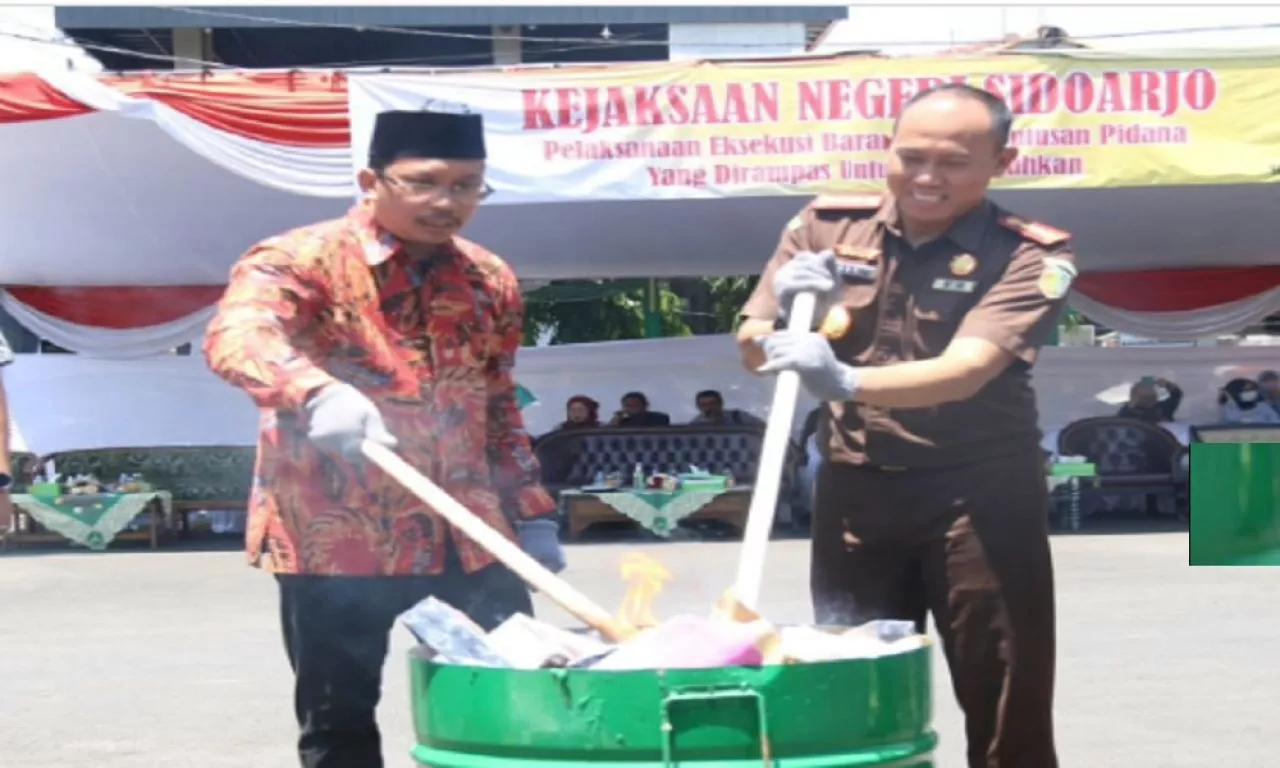 Forkopimda Sidoarjo Musnahkan Barang Bukti Tindak Kejahatan