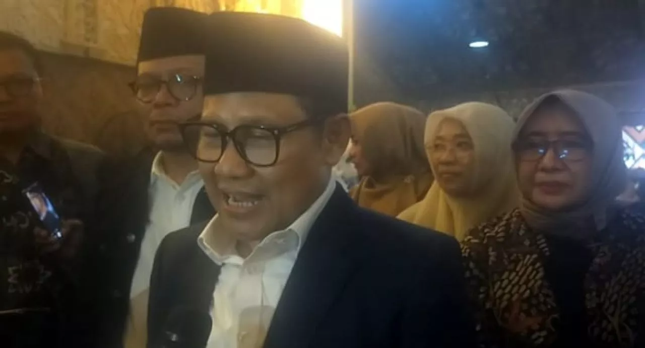 Cak Imin Saksikan Wisuda Perdana Penerima Beasiswa RPL Desa Di Unesa