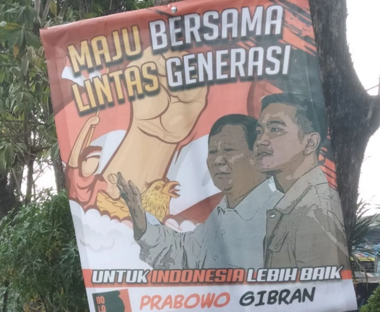 Terkait Baliho Prabowo - Gibran, Partai Pendukung: Kami Jaga Kelestarian, Tak Mungkin Dipaku di Pohon