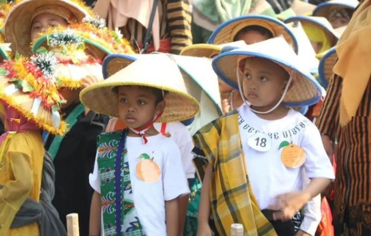 Peringatan Maulid, 3.600 anak TK/RA Muslimat NU Se-Kabupaten Sidoarjo Ikuti Gebyar Petani Cilik