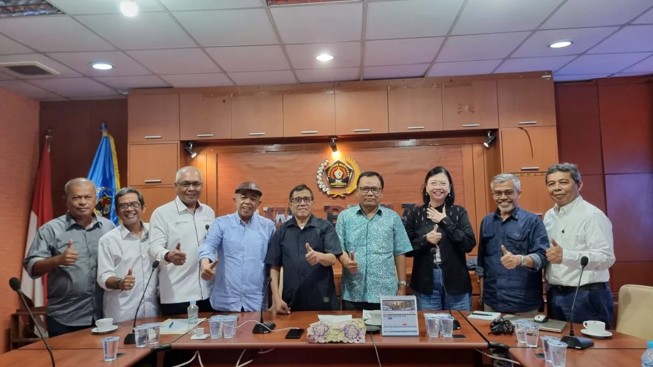 Pilih PNS/ASN atau Anggota PWI