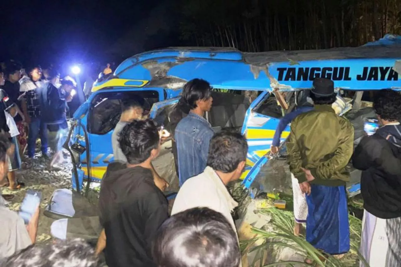 Pentingnya Perlintasan Kereta Api Dengan Palang Pintu Dan Penjaga