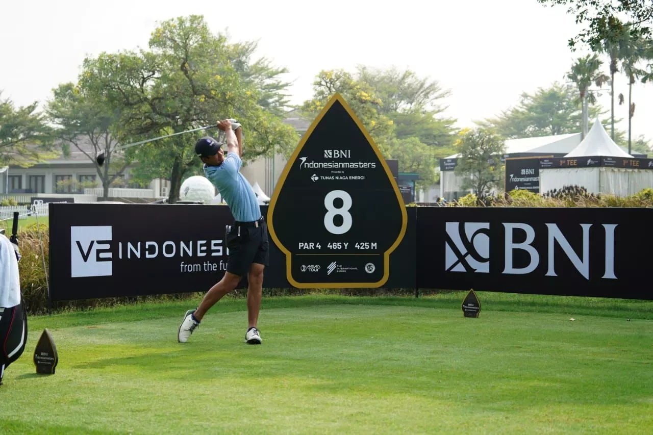 Gaganjeet Bhullar Pimpin Posisi
