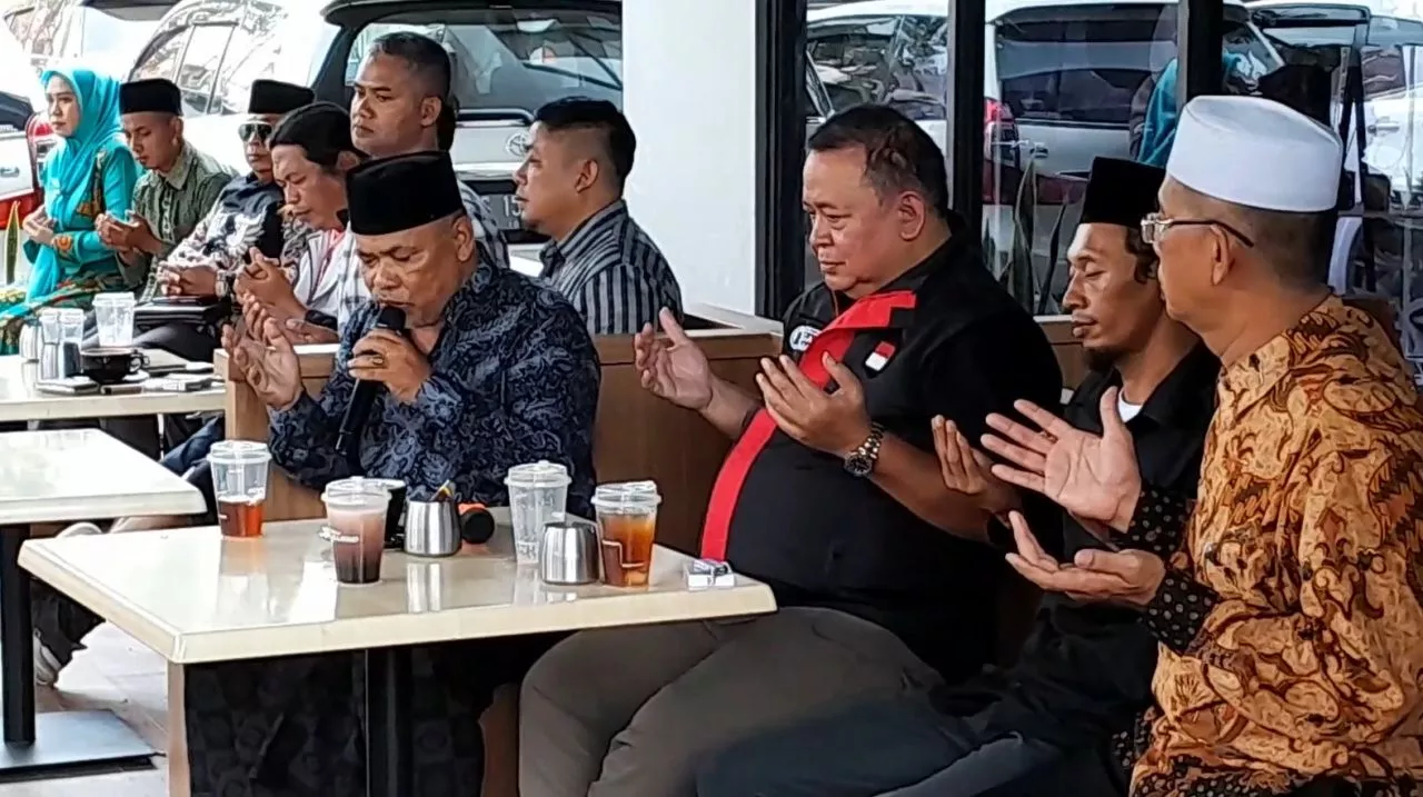 Takmir Masjid dan Musala se Jatim, Berikan Dukungan ke Ganjar - Mahfud
