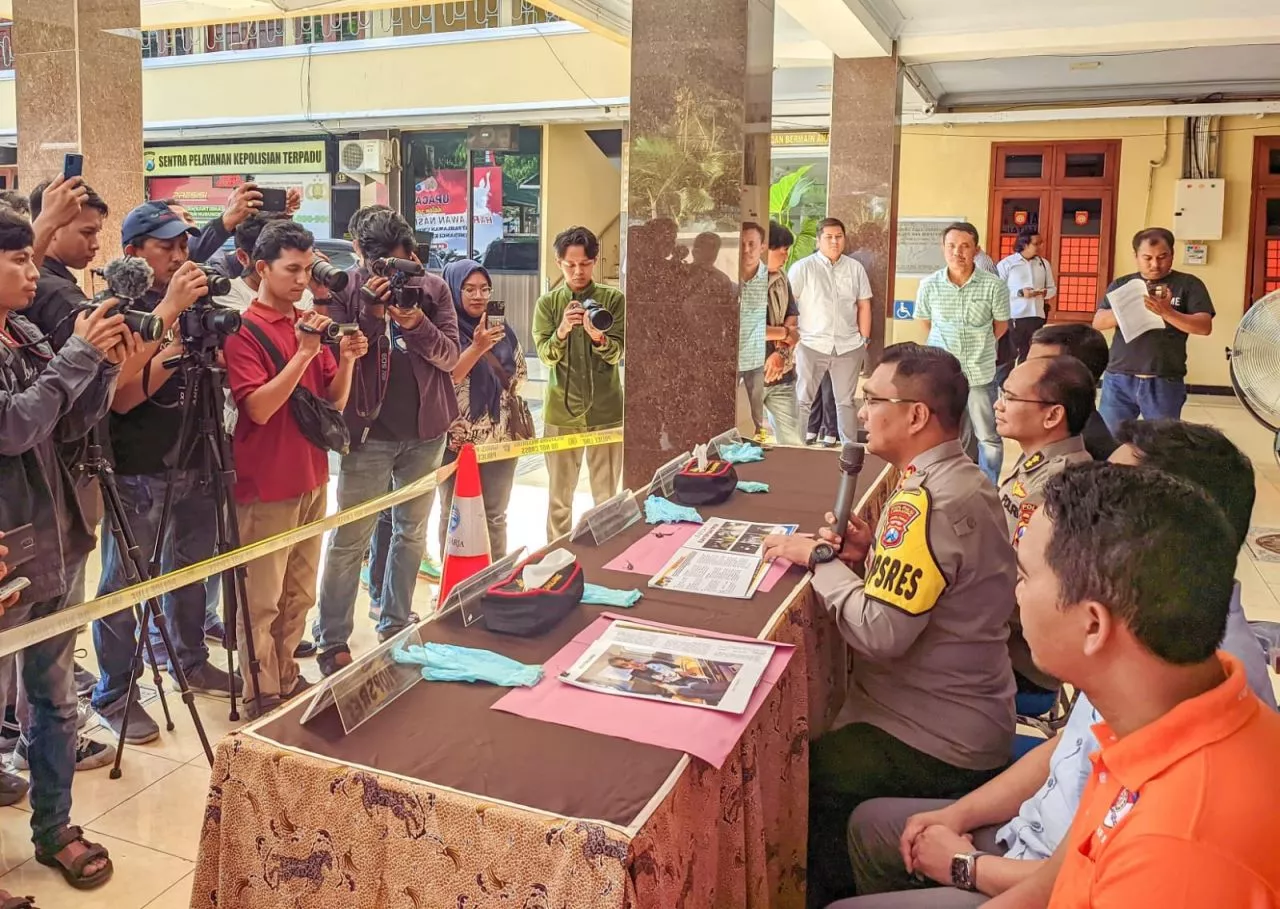 Polisi Tetapkan Sopir Elf sebagai Tersangka Laka Maut Minibus Vs KA Probowangi di Lumajang
