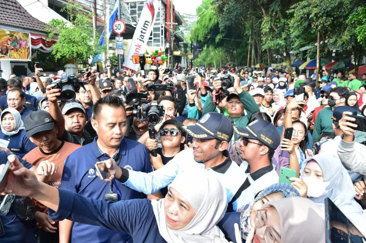 Ribuan Masyarakat Antusias Ikuti Jalan Sehat dan Pasar Murah di Bakorwil Malang