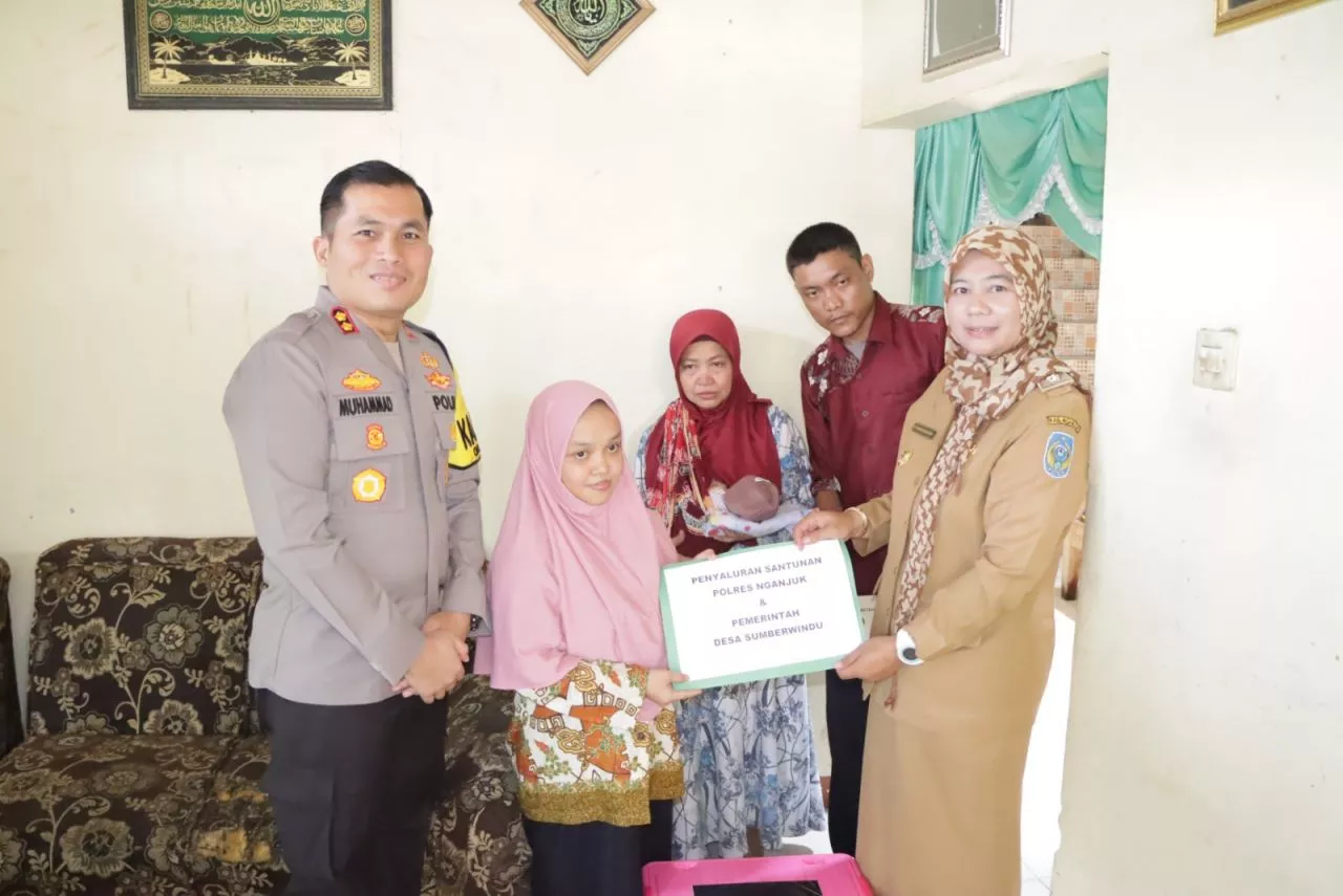 Polres Nganjuk Santuni dan Bantu Memfasilitasi Pengobatan Balita Pembengkakan Jantung