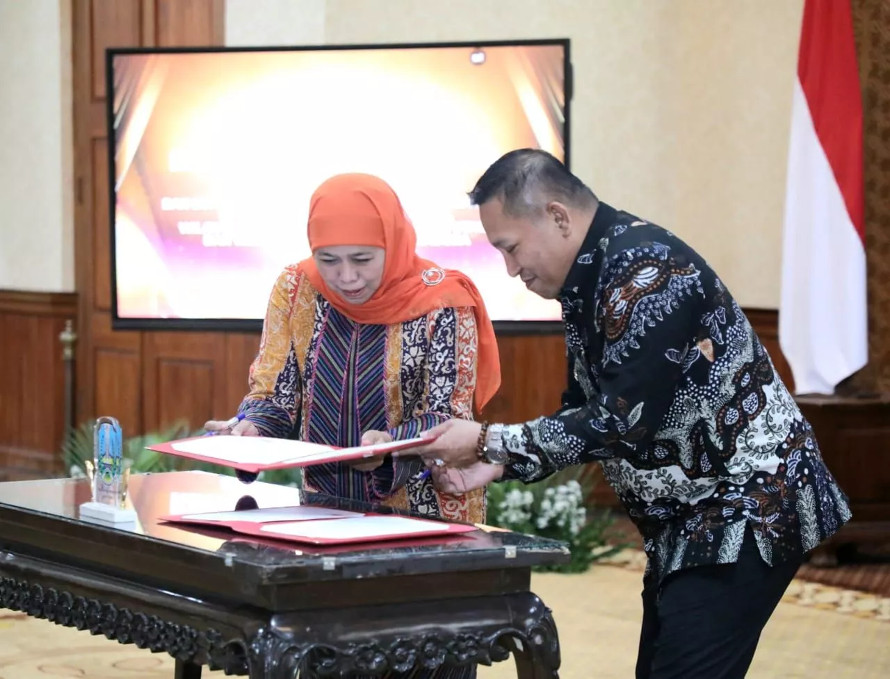 Tanda Tangani Kesepakatan PI, Khofifah Optimis PAD Dari Minyak Dan Gas Bumi Meningkat