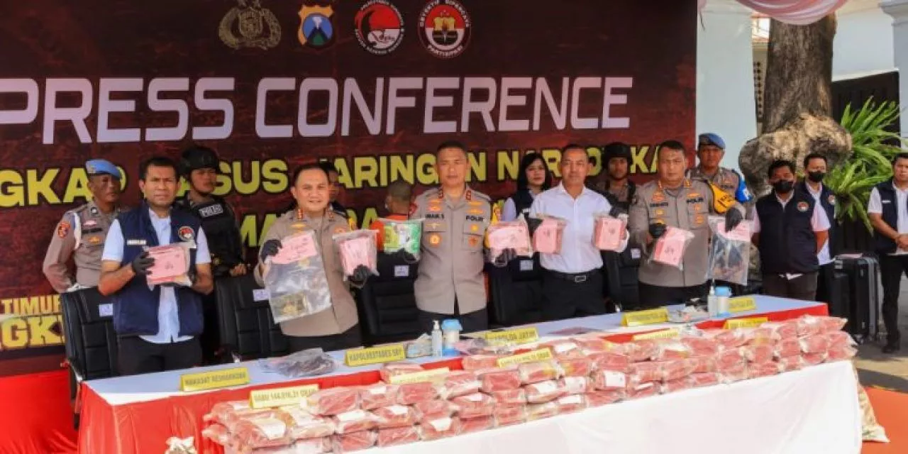 Kapolda Jatim Pimpin Rilis Ungkap Kasus Narkoba Jaringan Antar Provinsi