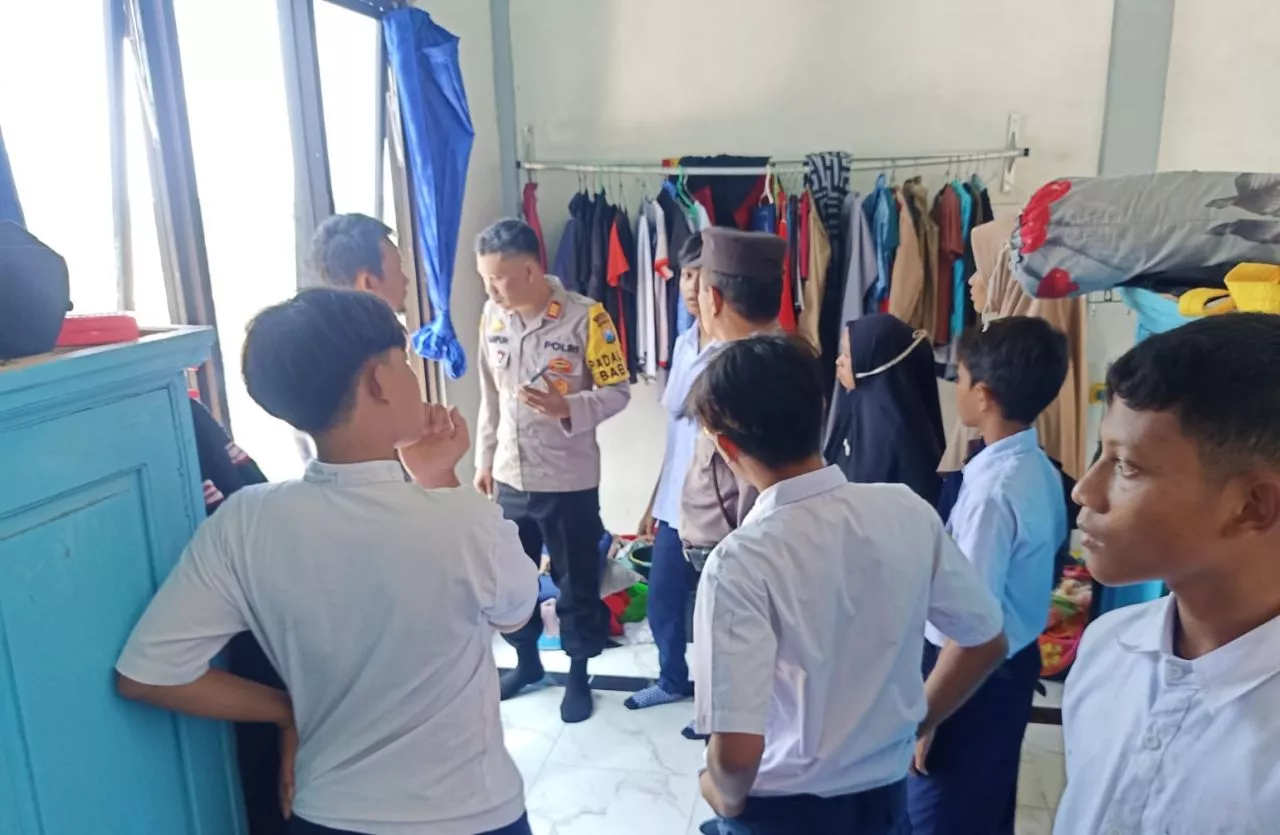 Inna Lillahi Wa Inna Ilaihi Rojiun, Siswa SMP di Lamongan Meninggal Jatuh Dari Atas Balkon Musala