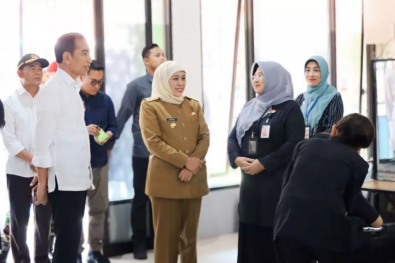 Jokowi Puji Kualitas SDM SMKN 3 Malang, Khofifah: Tingkat Serapan Lulusan SMK Jatim Meningkat
