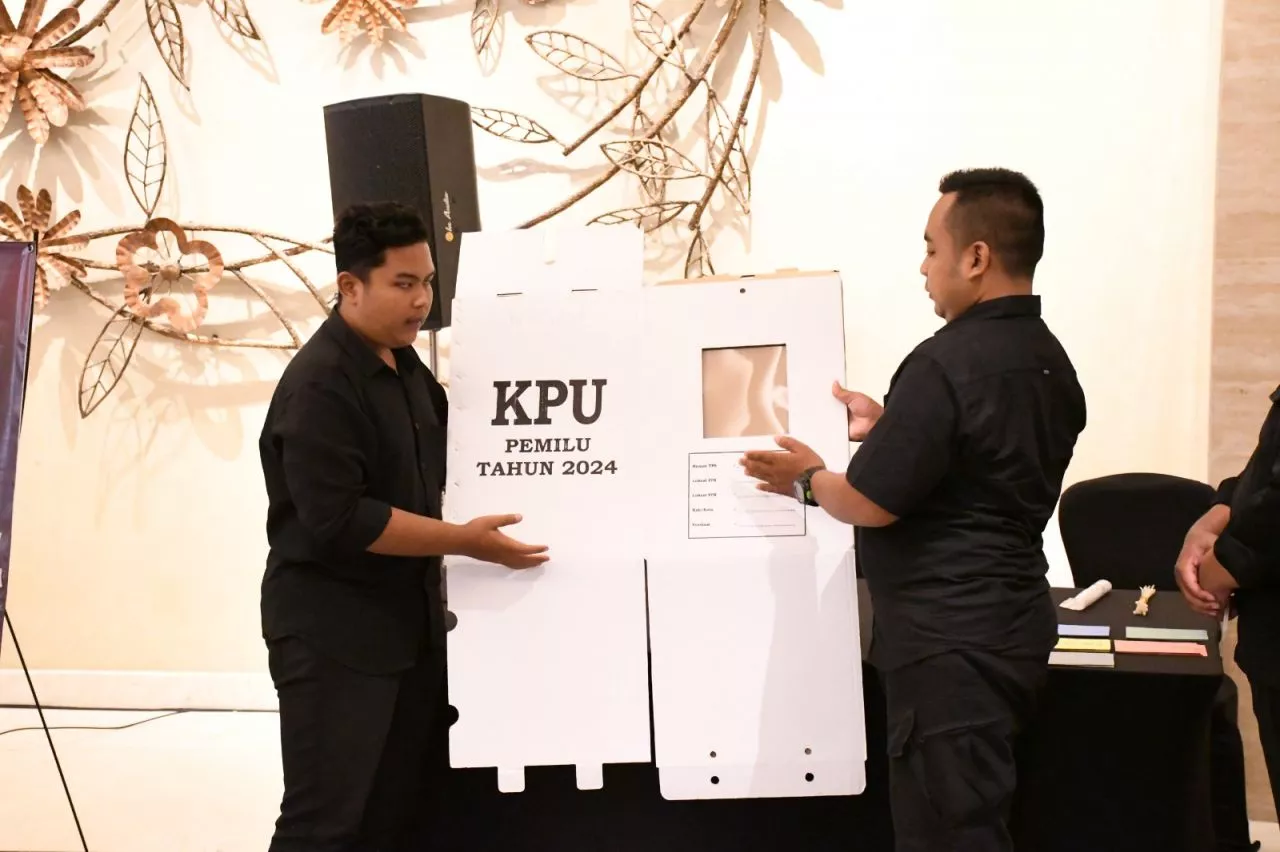 KPU Jatim Adakan Simulasi Pengelolaan Logistik Pemilu 2024 Bersama 38 KPUD